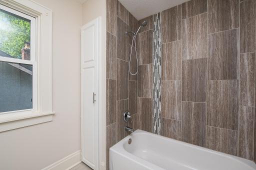 3242 Newton Avenue N, Minneapolis, MN 55412