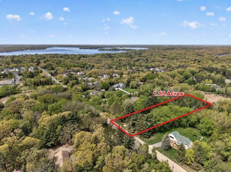 The Lake is calling! Close to Mahtomedi and White Bear Lake.