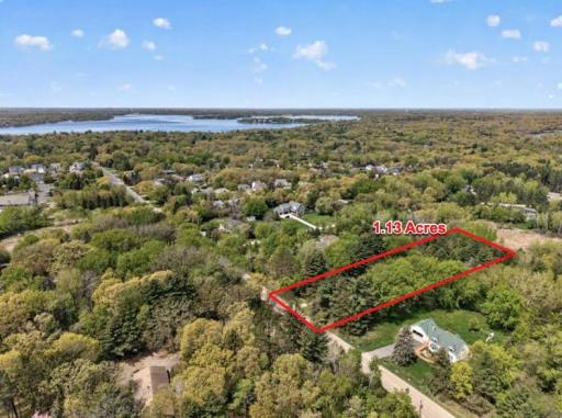 The Lake is calling! Close to Mahtomedi and White Bear Lake.