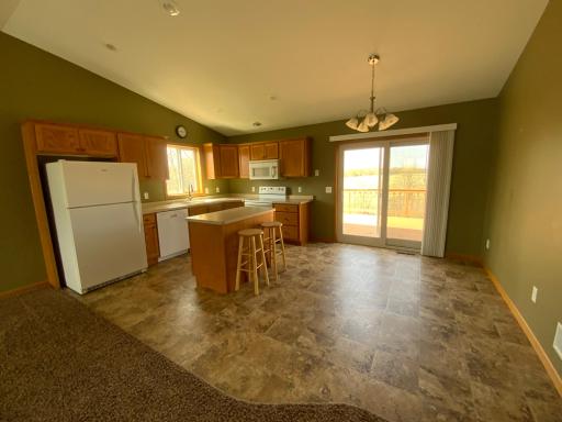 Open layout for all your holiday and family gatherings!