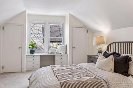 5349 Park Avenue - Spacecrafting - 0040.jpg