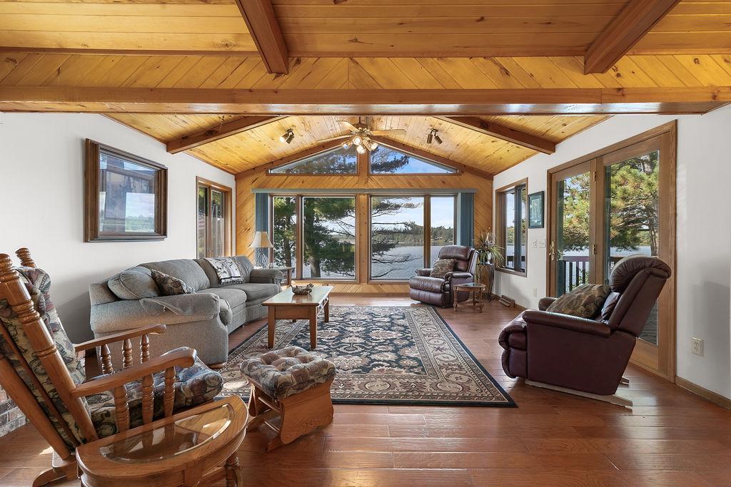 Entrance view to lake