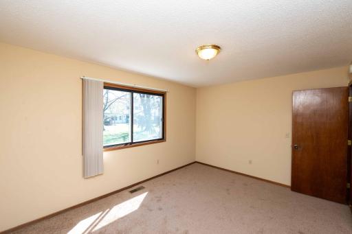 7552 15th Street Lane N, Saint Paul, MN 55128