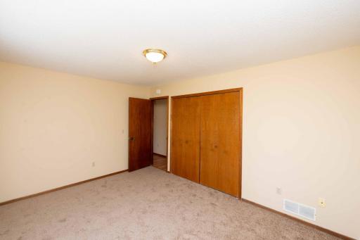 7552 15th Street Lane N, Saint Paul, MN 55128