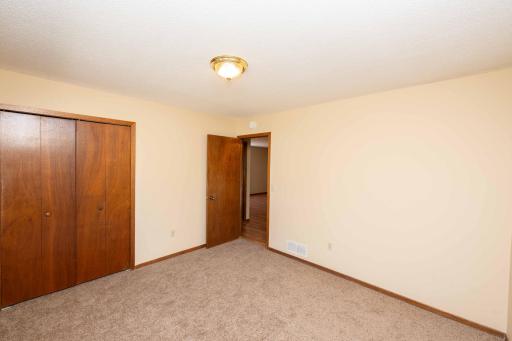 7552 15th Street Lane N, Saint Paul, MN 55128