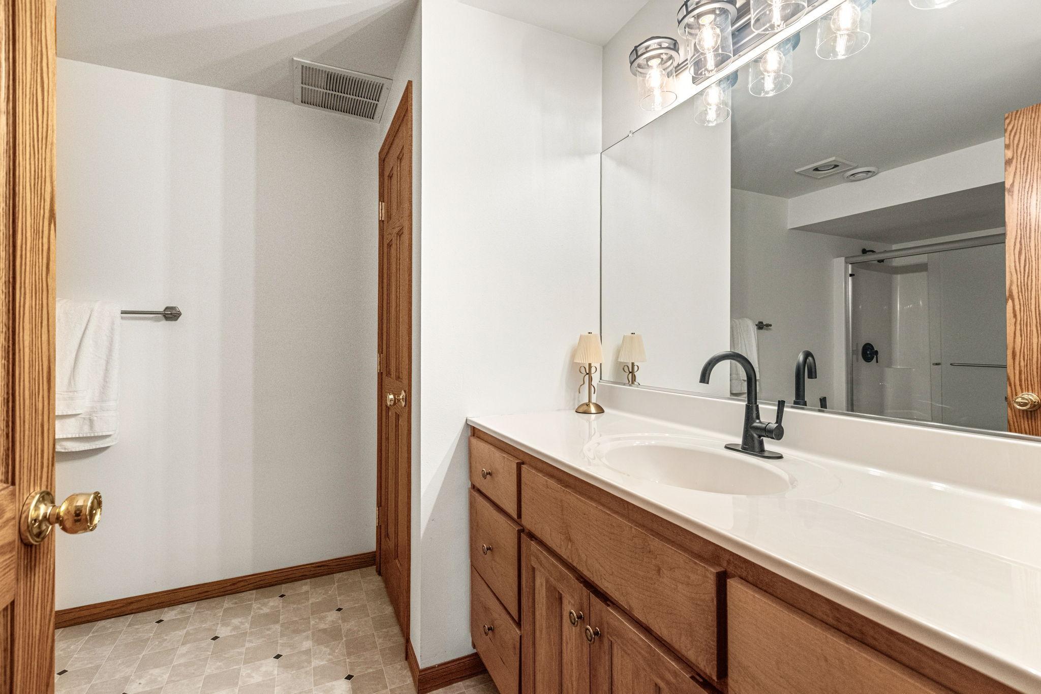 36-web-or-mls-2608 Princeton (36).jpg
