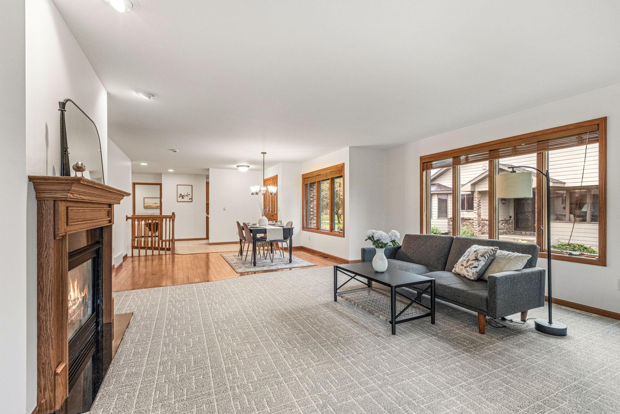 10-web-or-mls-2608 Princeton (10).jpg