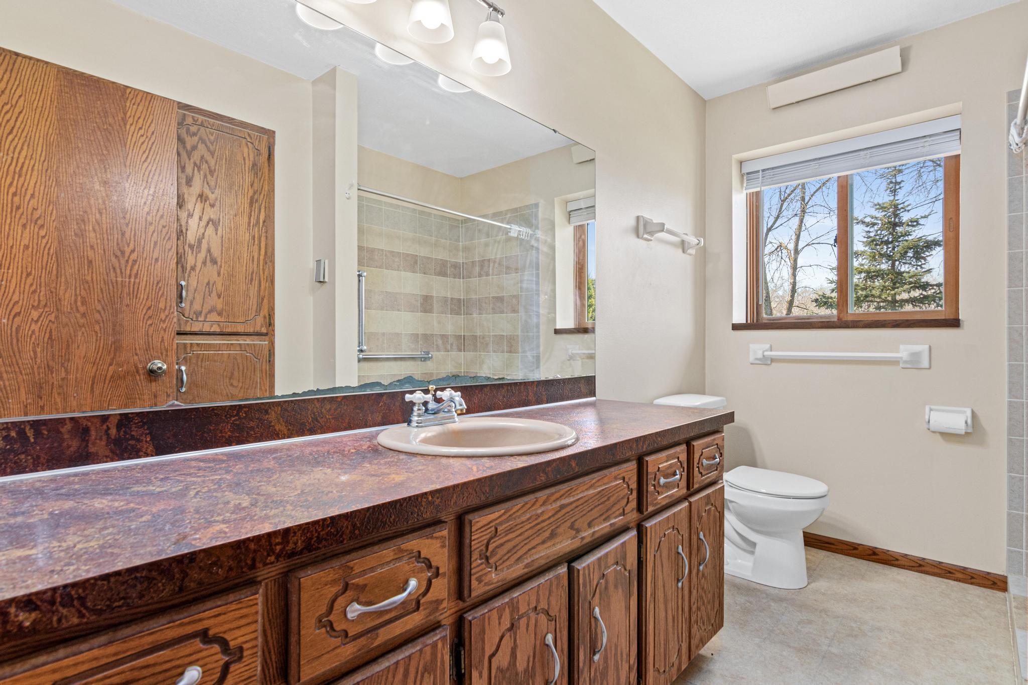 Main level bathroom.jpg