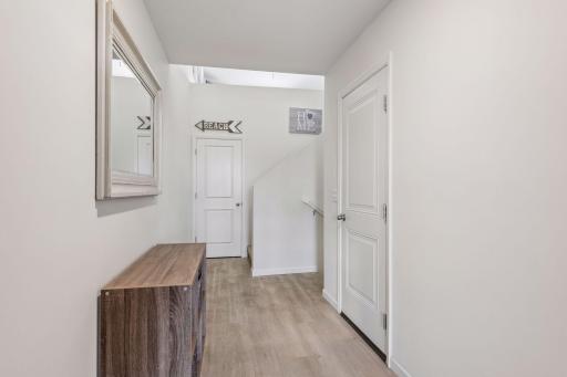 1473 Riverpointe Road - entry leading into the home