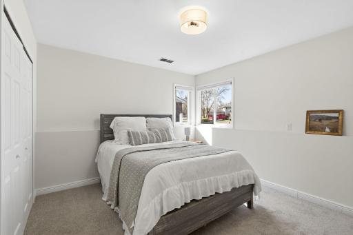 41-web-or-mls-6125 Creek View Trail-39.jpg