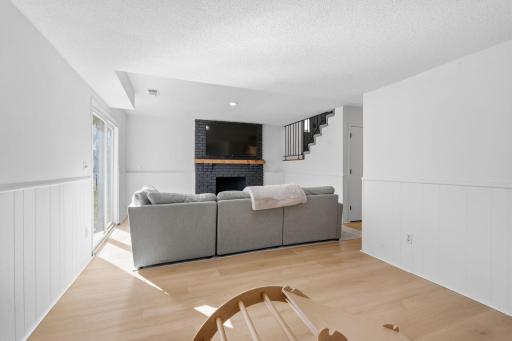 38-web-or-mls-6125 Creek View Trail-36.jpg