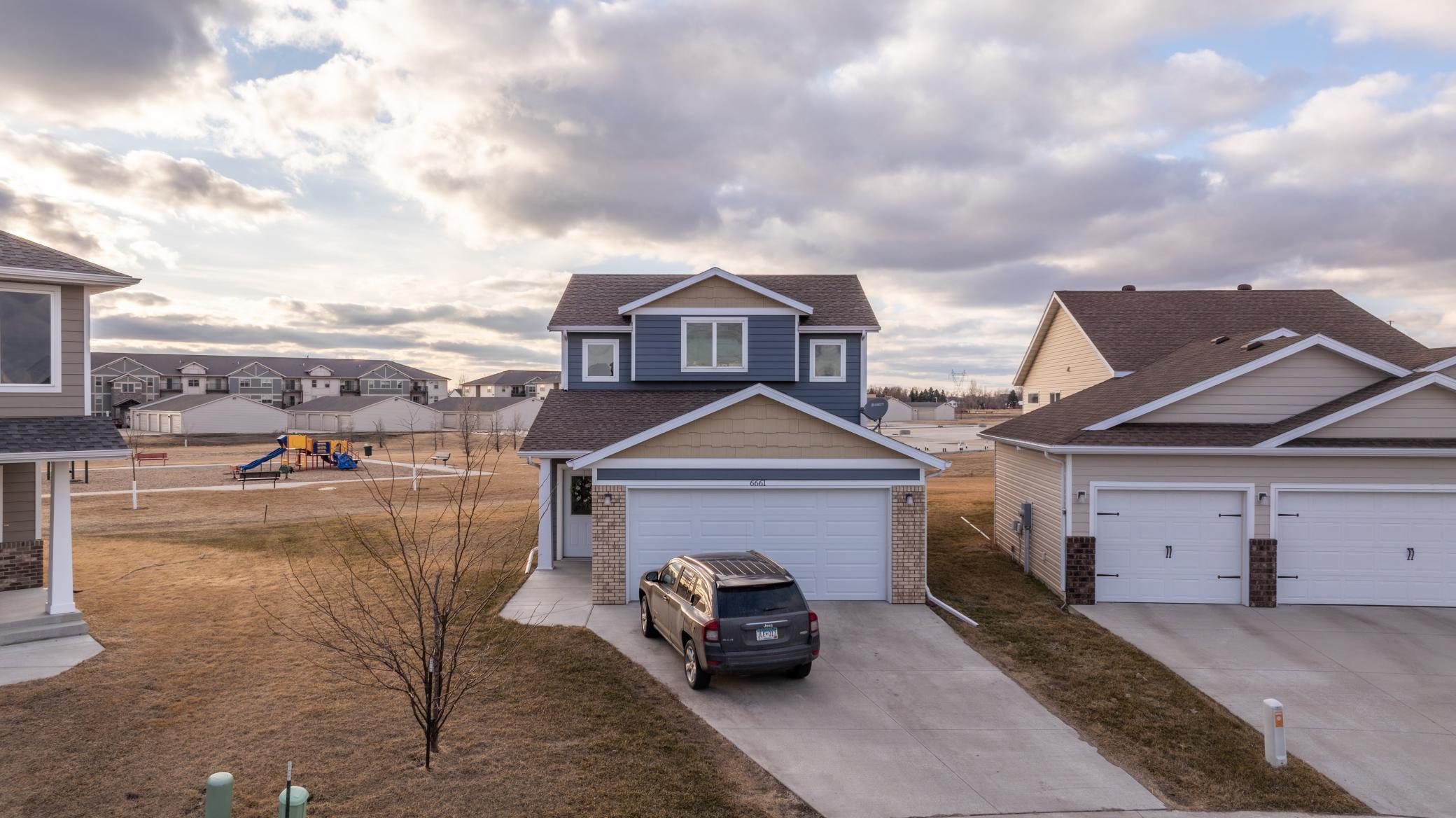 Amdak__6661 21st Street South Fargo ND_0026.jpg