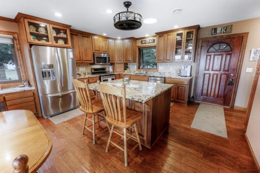 Kitchen with breakfast bar
