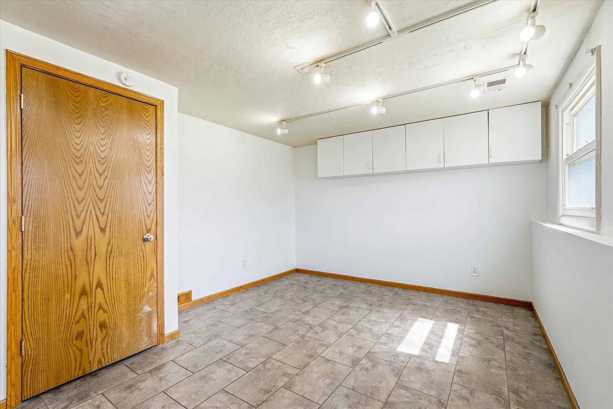 25-168th St W-25.jpg