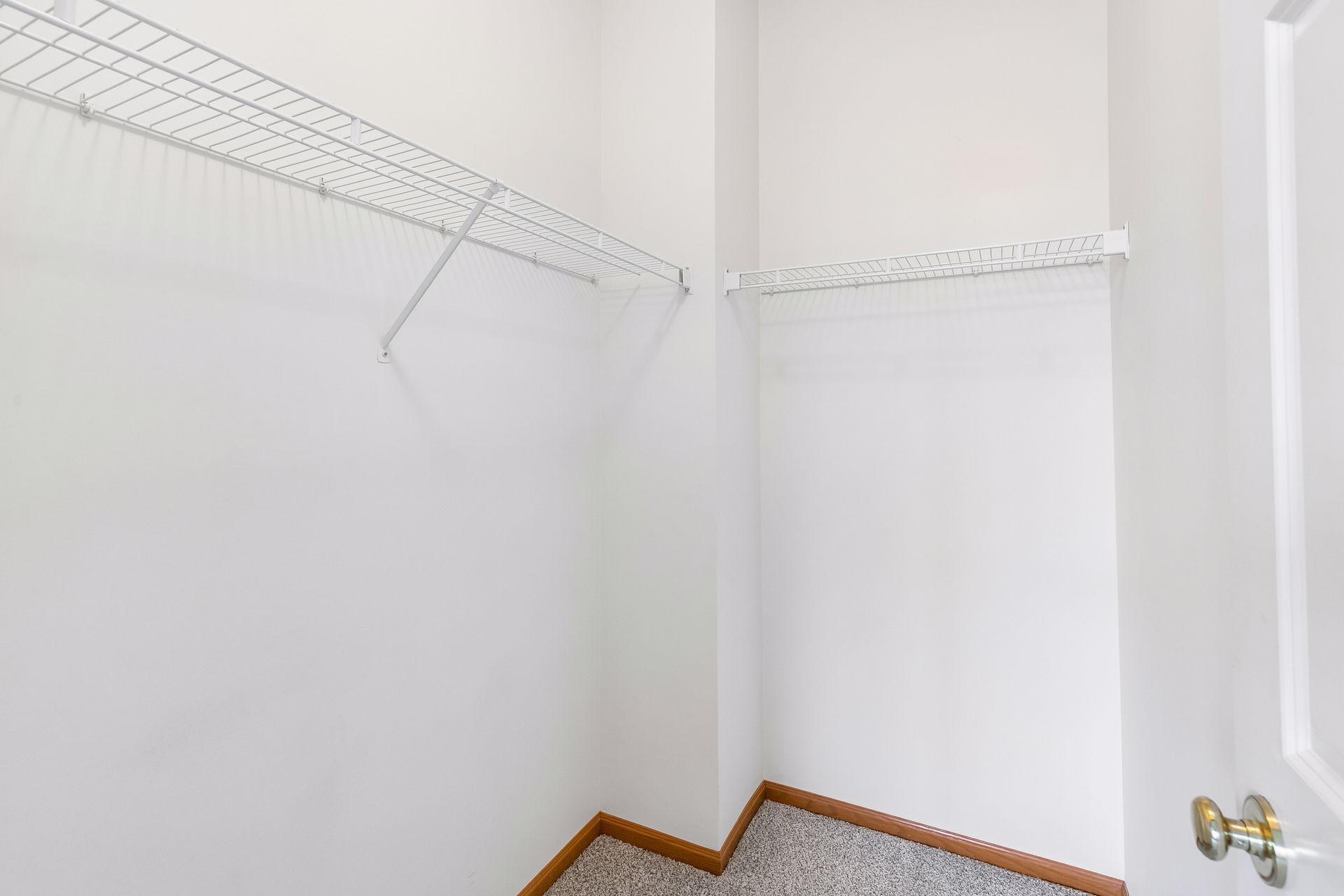 15156 Dundee Avenue - Spacecrafting - 0032.jpg