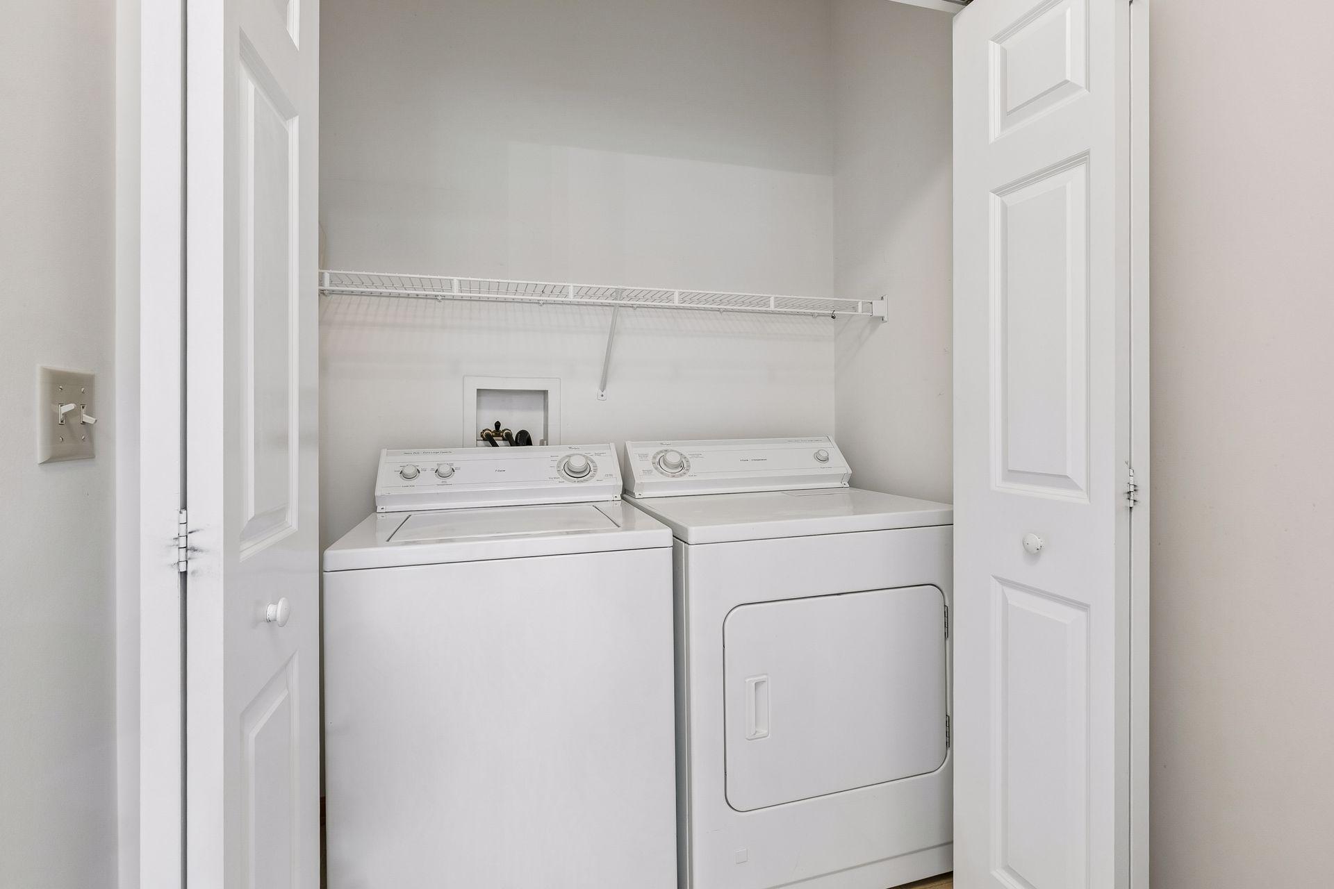 15156 Dundee Avenue - Spacecrafting - 0027.jpg