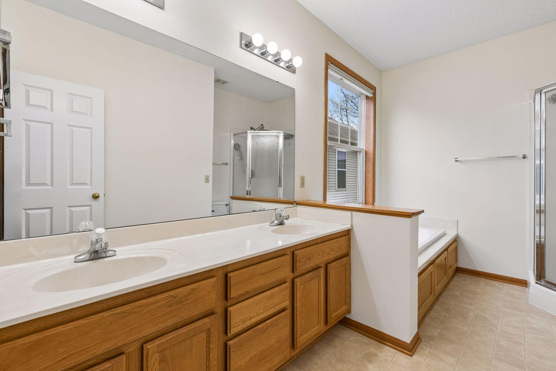 15156 Dundee Avenue - Spacecrafting - 0030.jpg