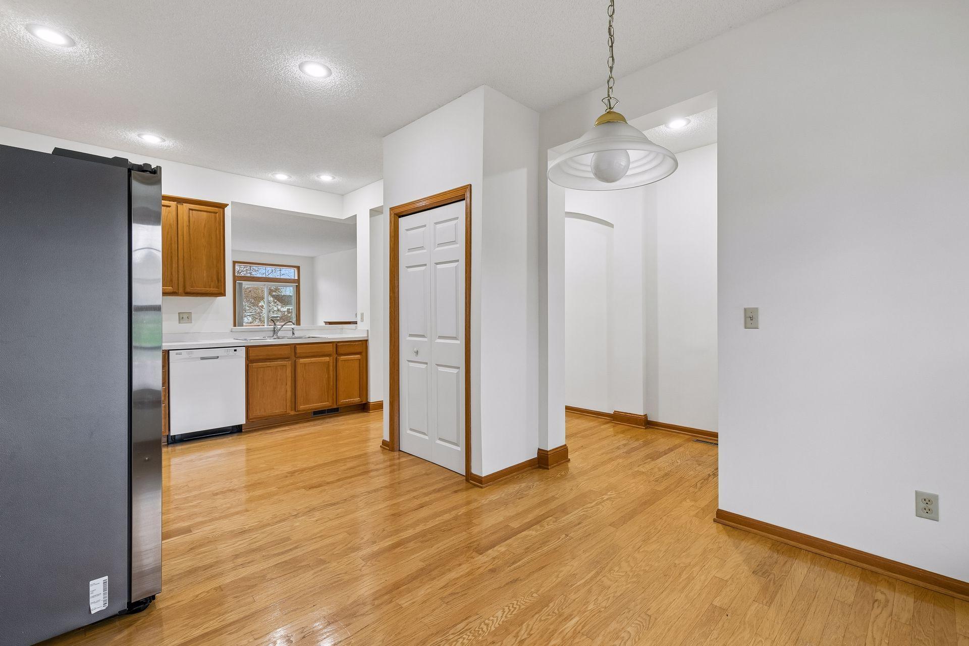 15156 Dundee Avenue - Spacecrafting - 0009.jpg