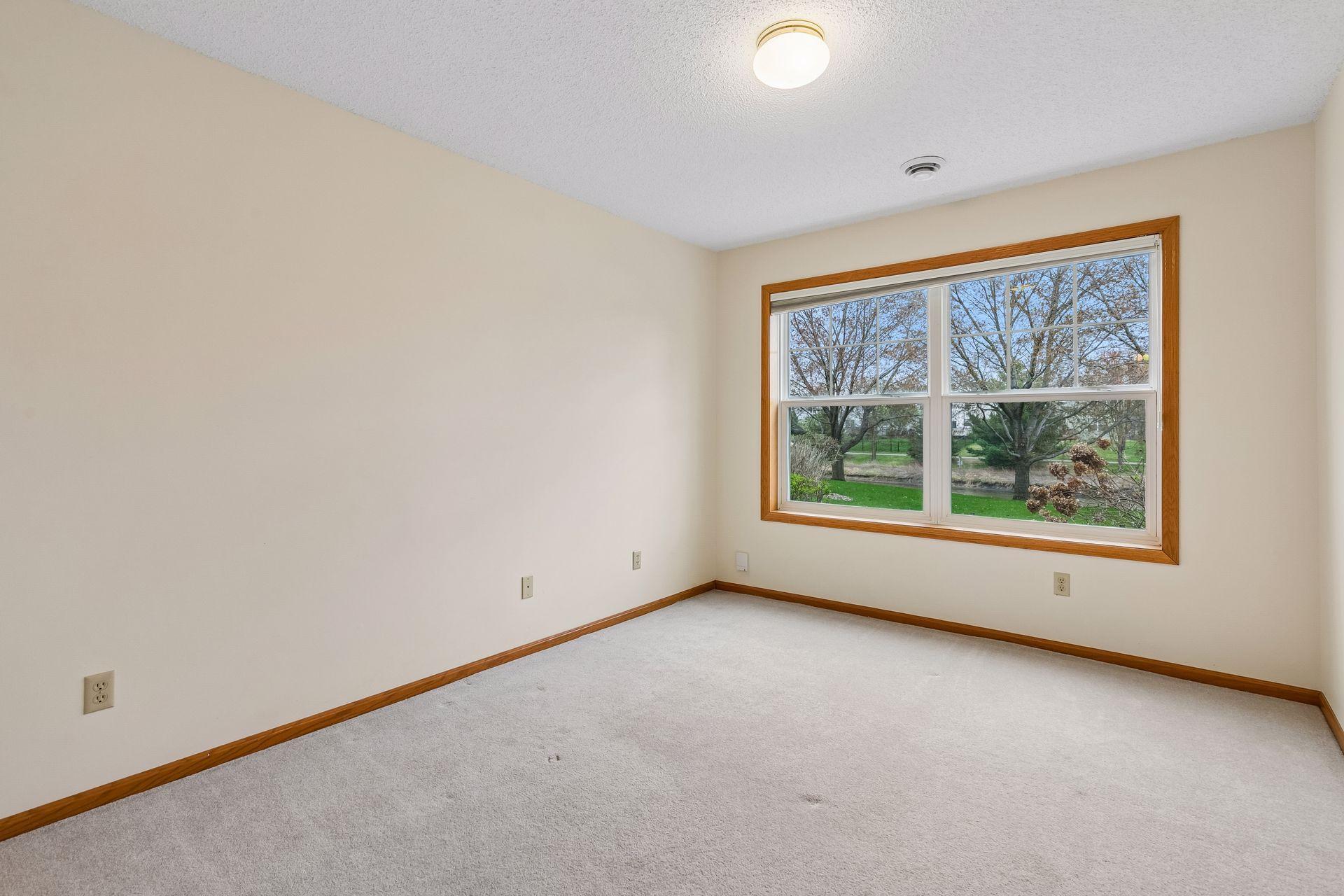 15156 Dundee Avenue - Spacecrafting - 0037.jpg