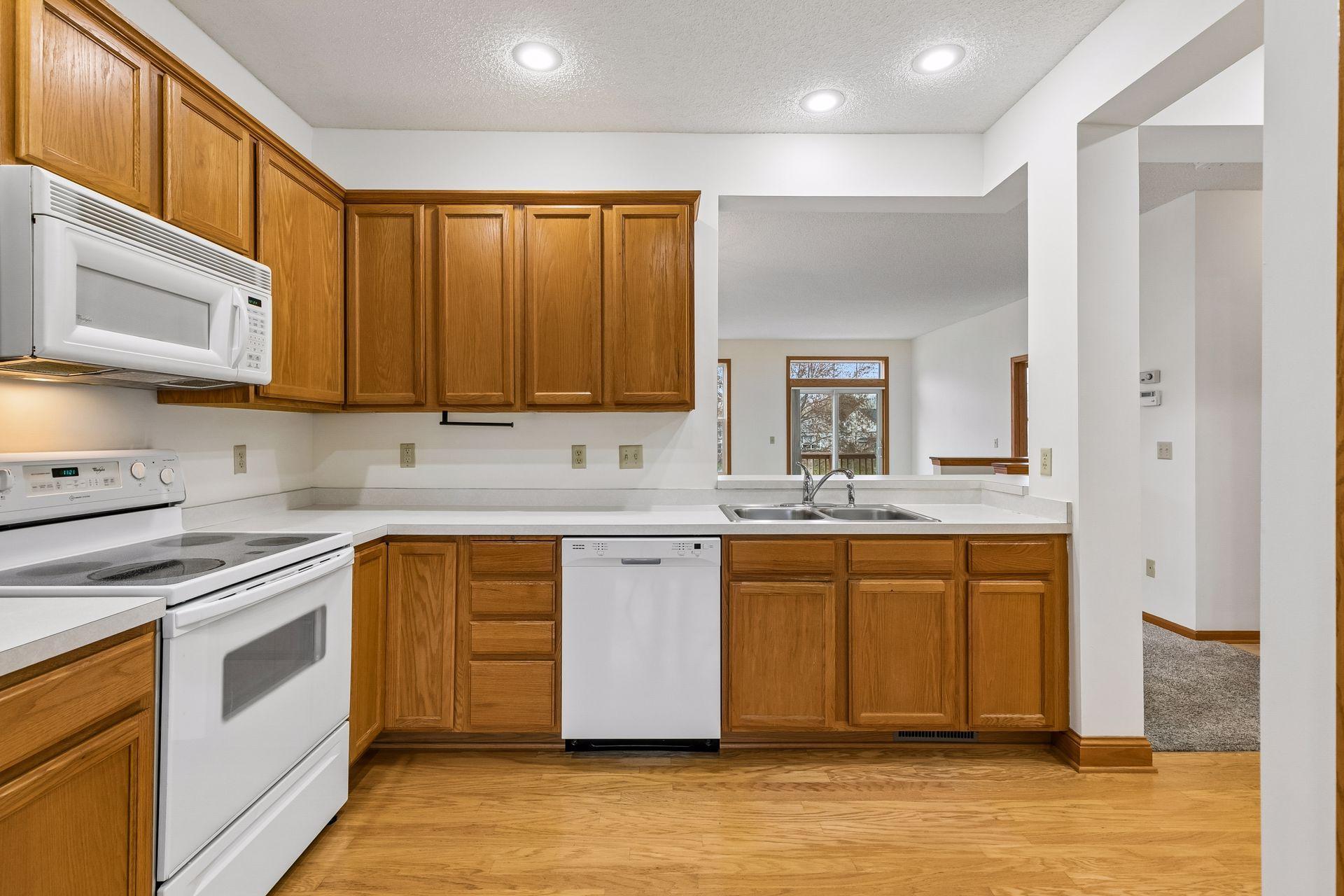 15156 Dundee Avenue - Spacecrafting - 0011.jpg