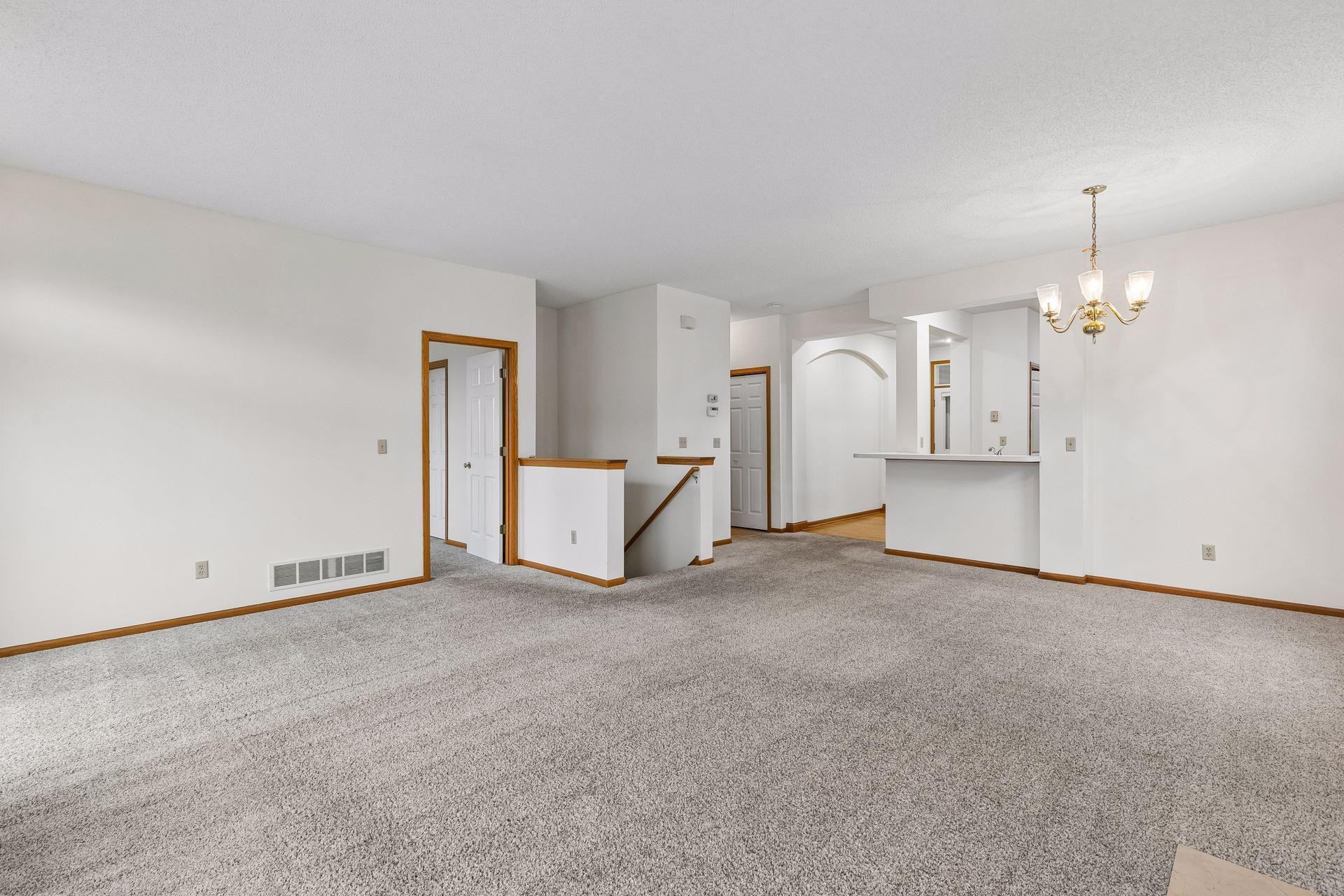 15156 Dundee Avenue - Spacecrafting - 0025.jpg