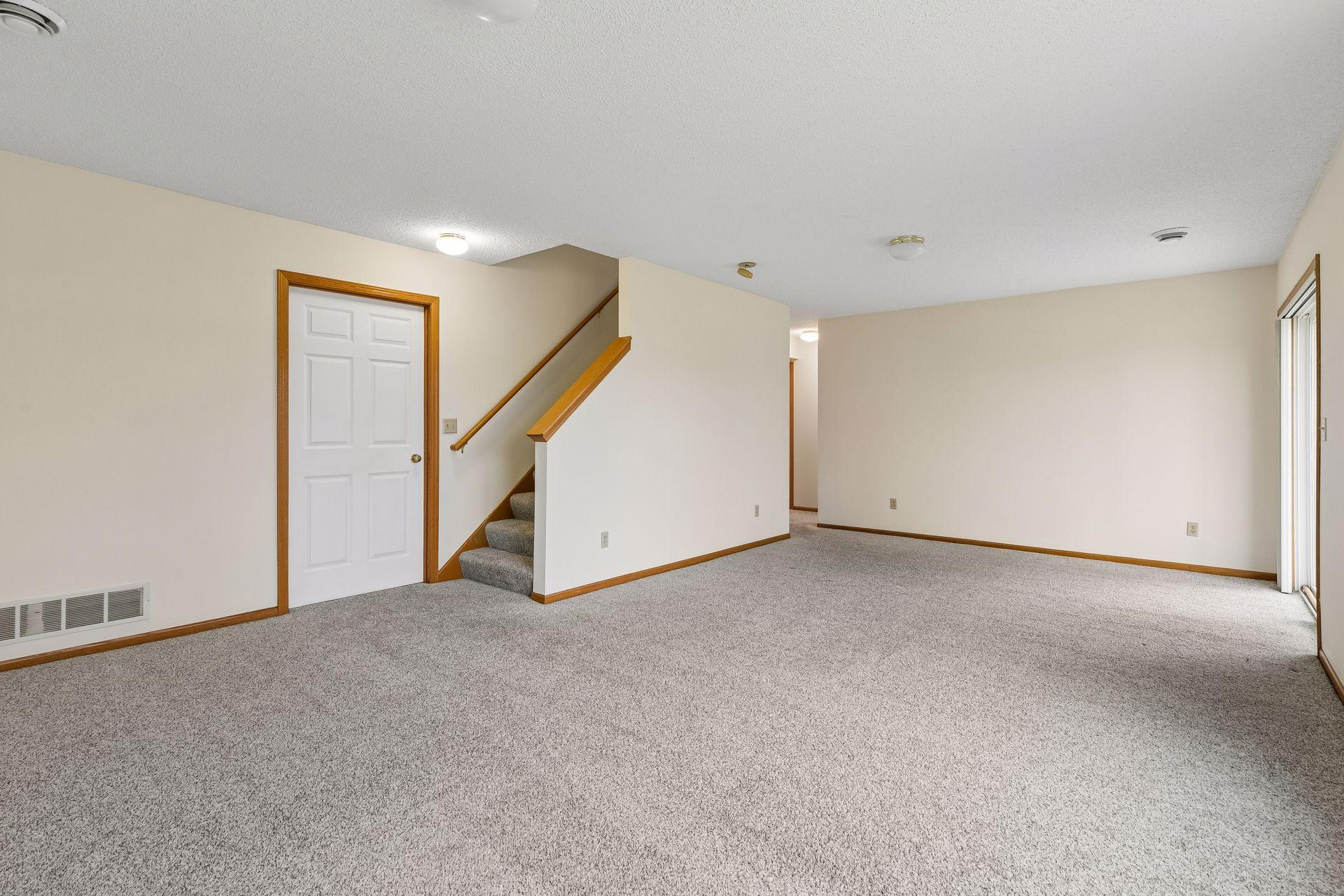 15156 Dundee Avenue - Spacecrafting - 0034.jpg