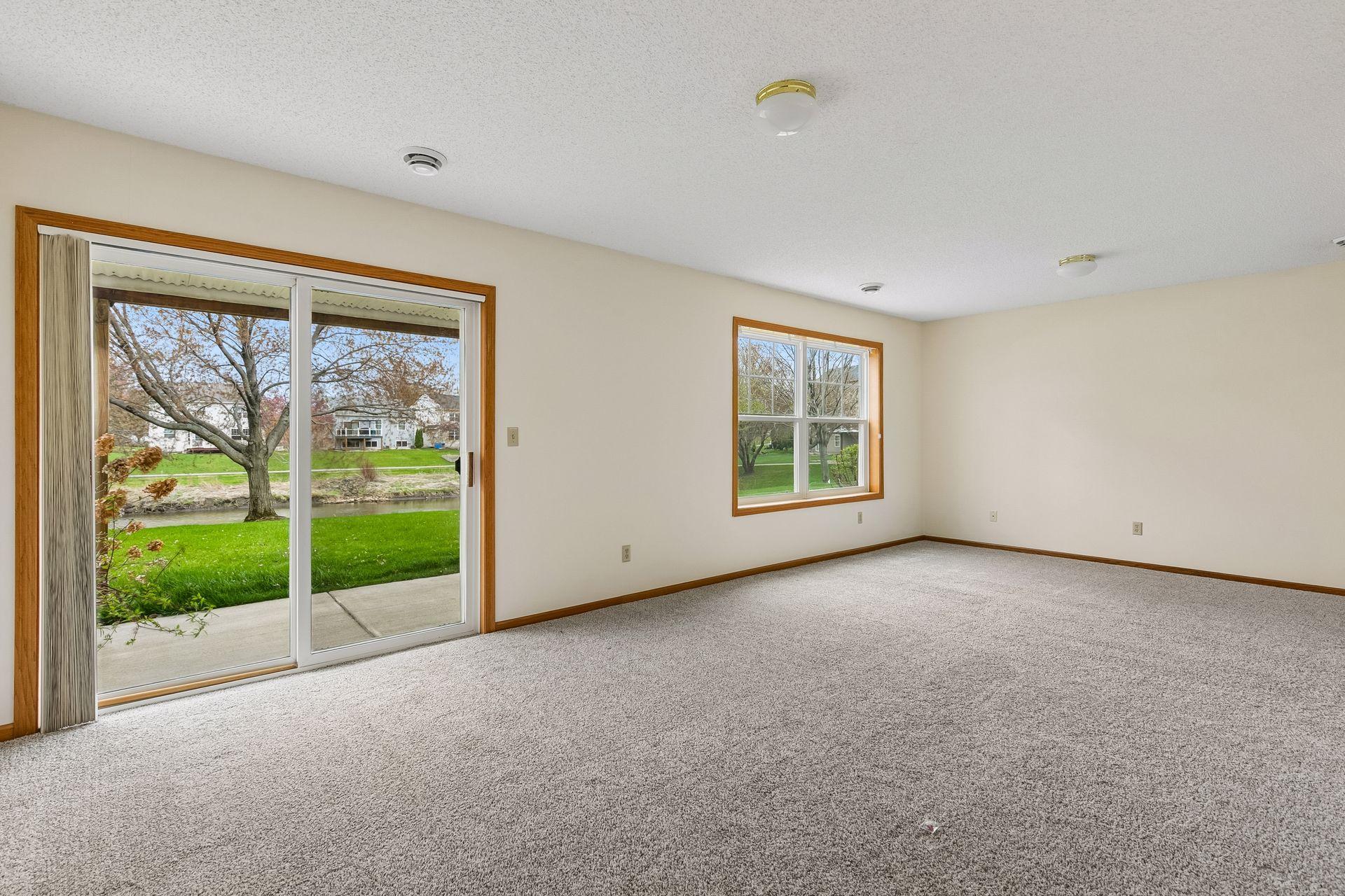 15156 Dundee Avenue - Spacecrafting - 0036.jpg