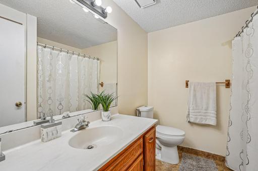 36-web-or-mls-134th St-S2204-036.jpg