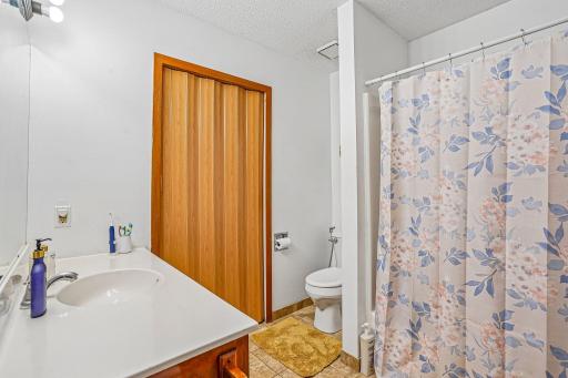 25-web-or-mls-134th St-S2204-025.jpg