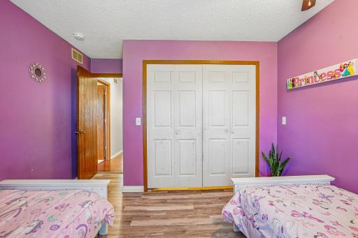 19-web-or-mls-134th St-S2204-019.jpg