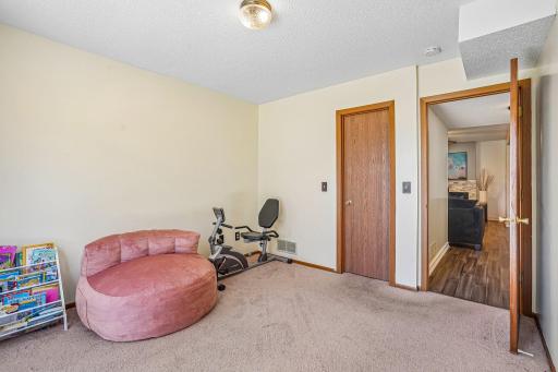 31-web-or-mls-134th St-S2204-031.jpg