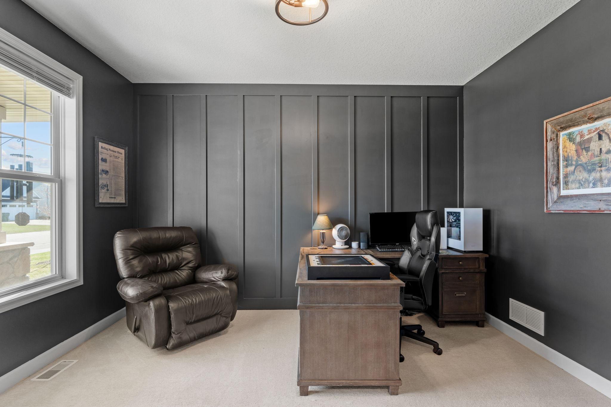 25-web-or-mls-13764 142nd Ave N-25.jpg