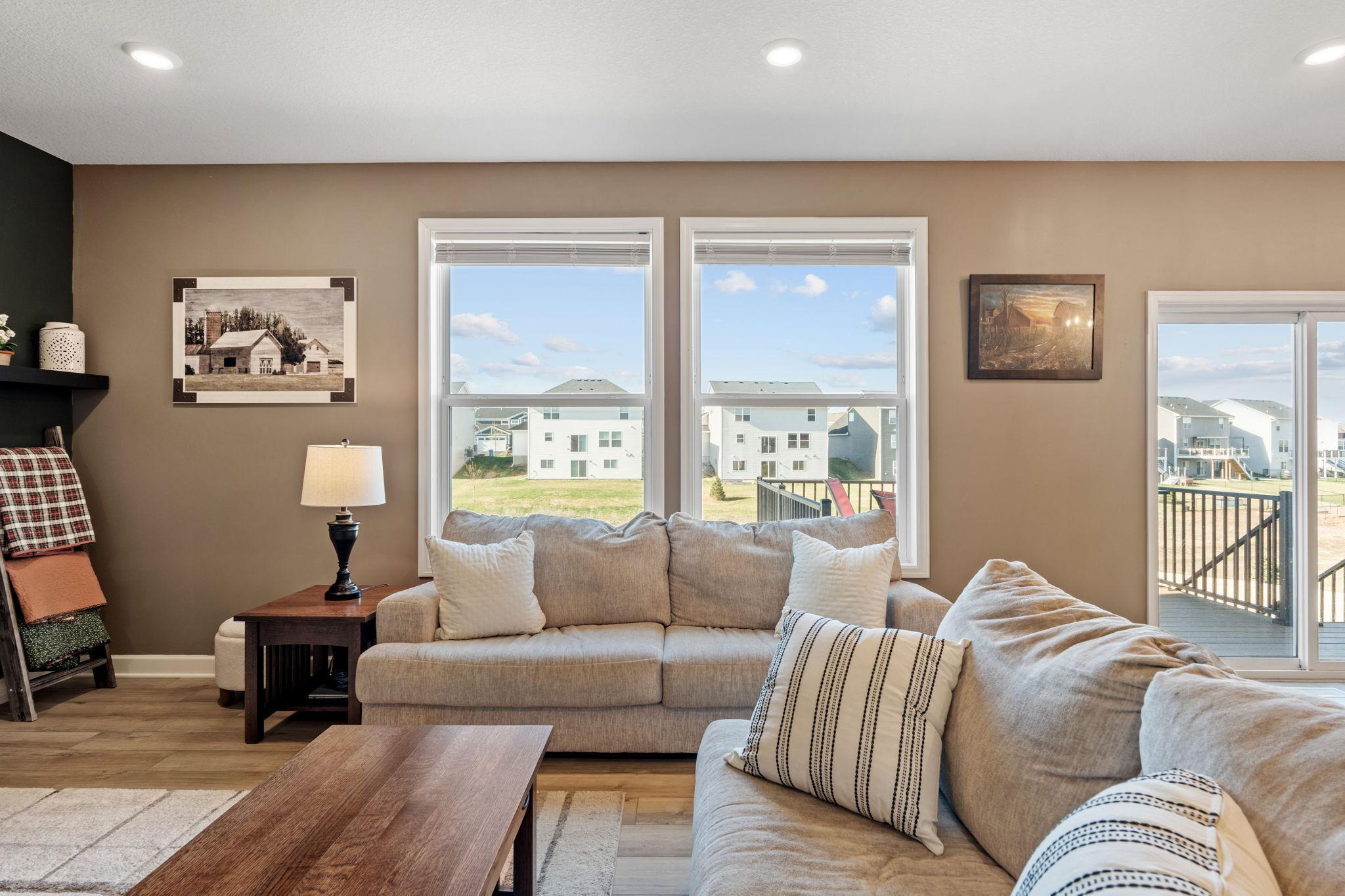 23-web-or-mls-13764 142nd Ave N-23.jpg