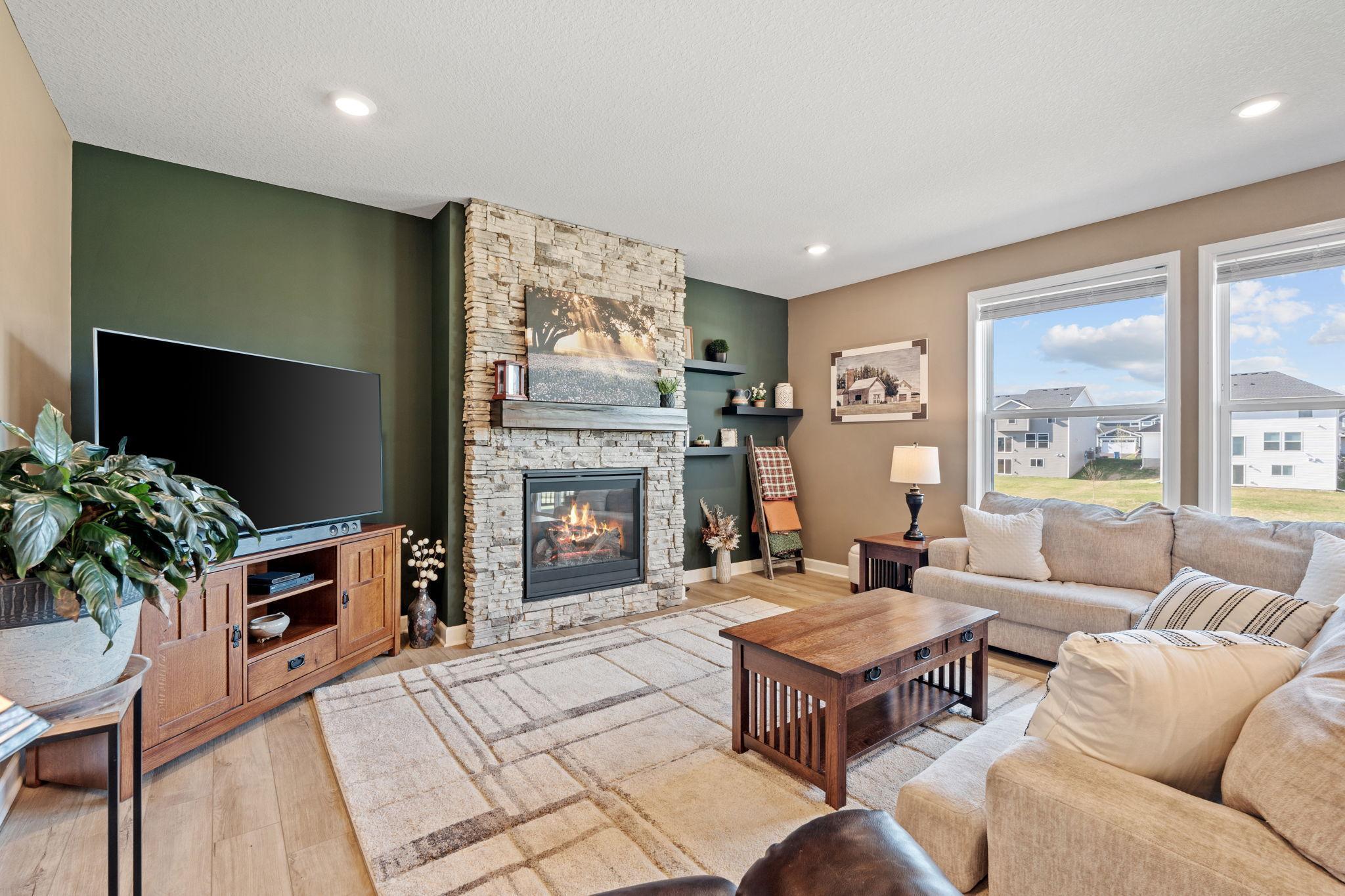 22-web-or-mls-13764 142nd Ave N-22.jpg