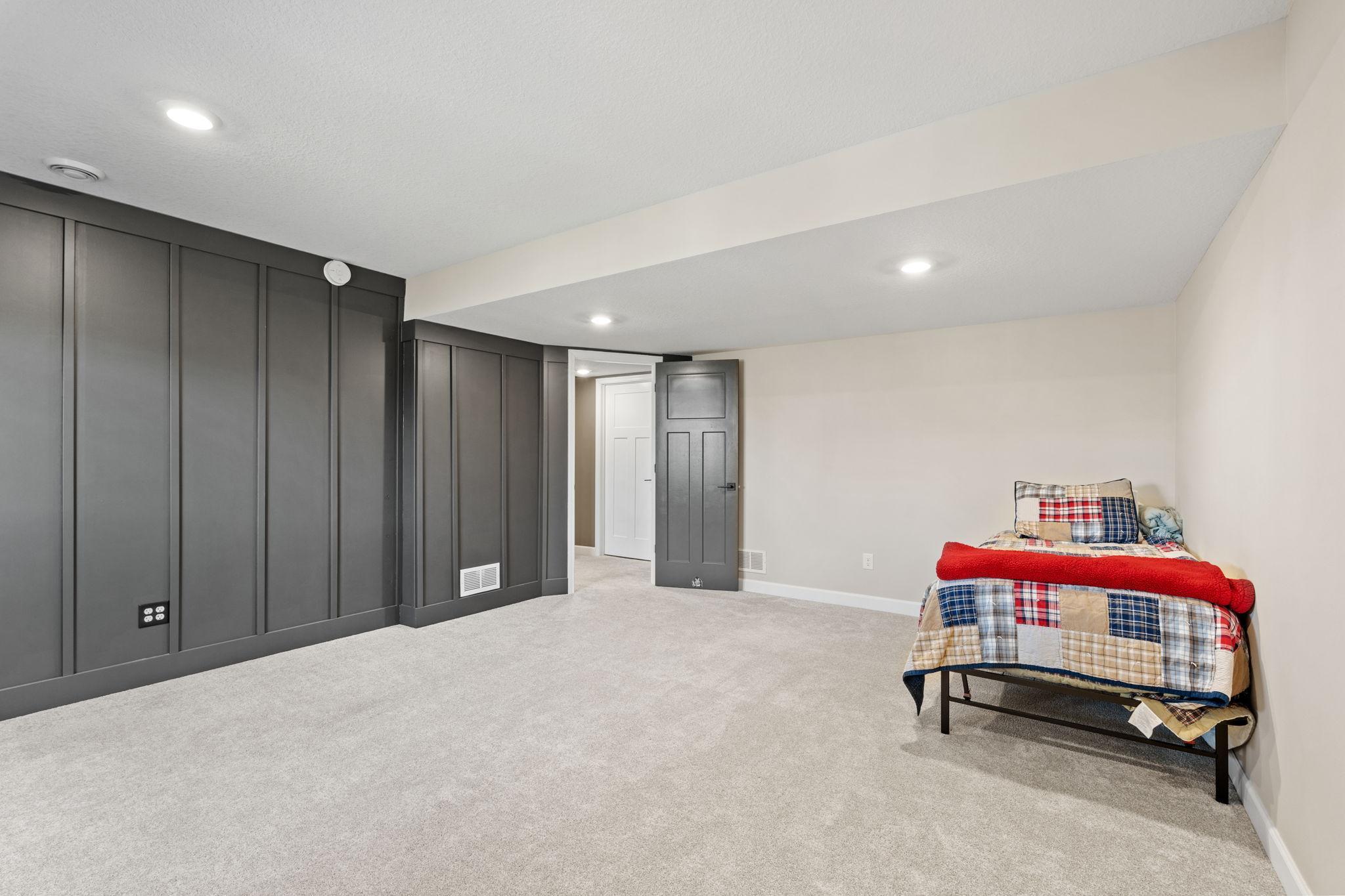 55-web-or-mls-13764 142nd Ave N-55.jpg