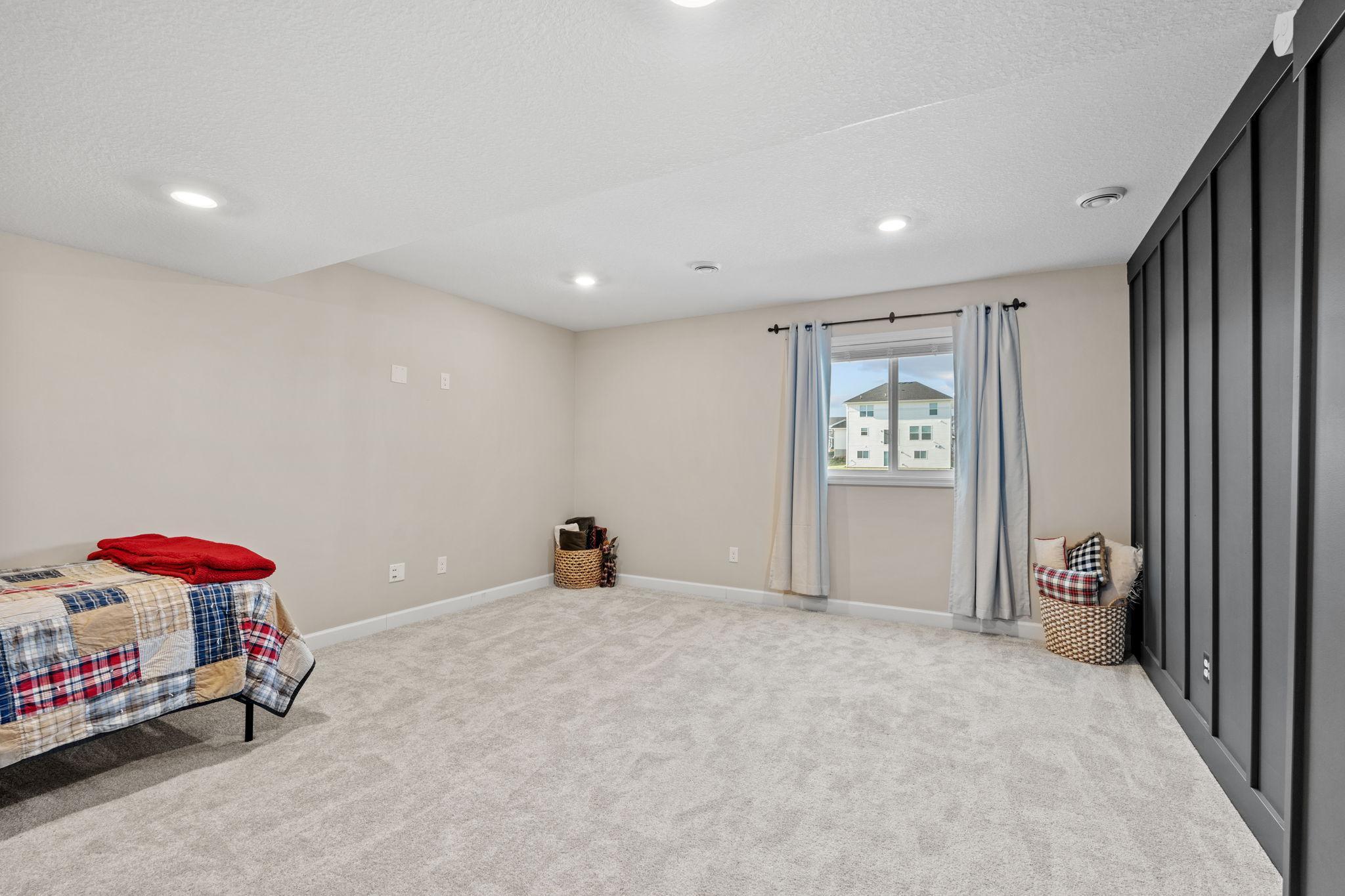 54-web-or-mls-13764 142nd Ave N-54.jpg