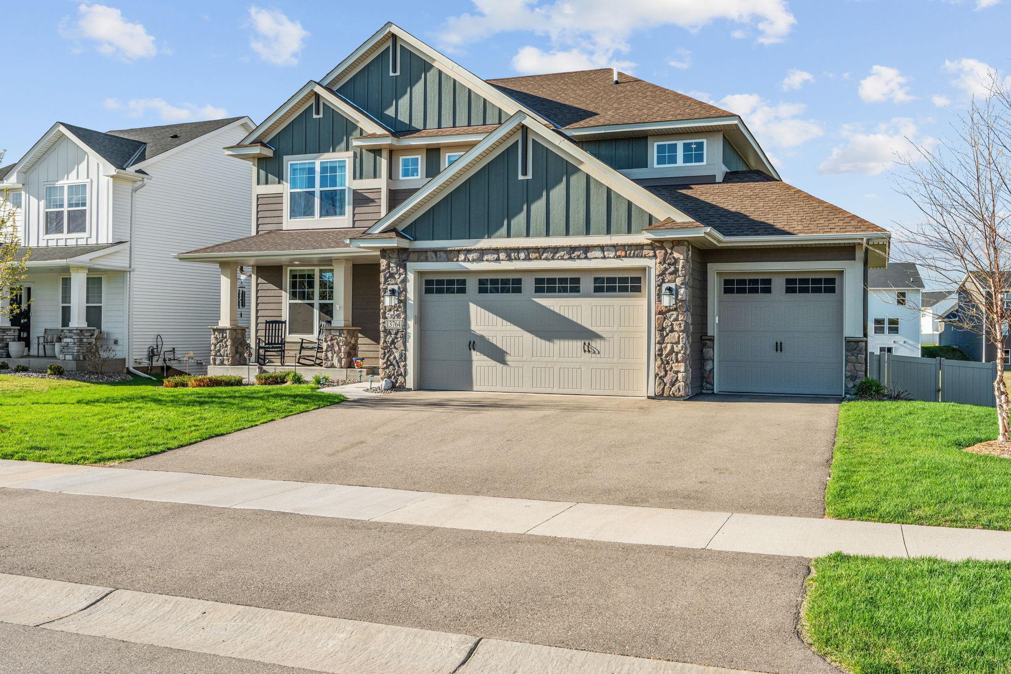 3-web-or-mls-13764 142nd Ave N-3.jpg