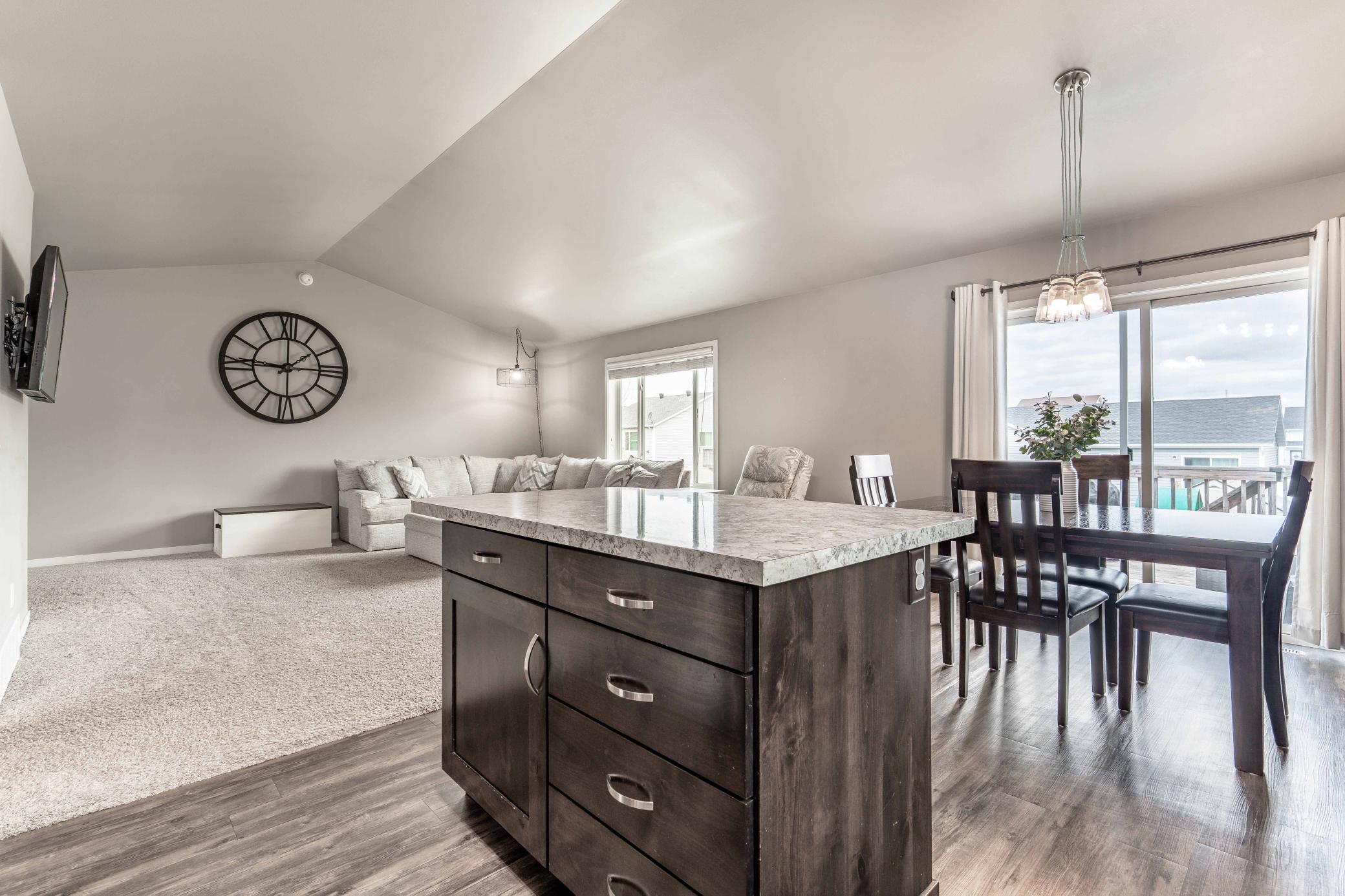 6039 60th Ave S Fargo-211.jpg