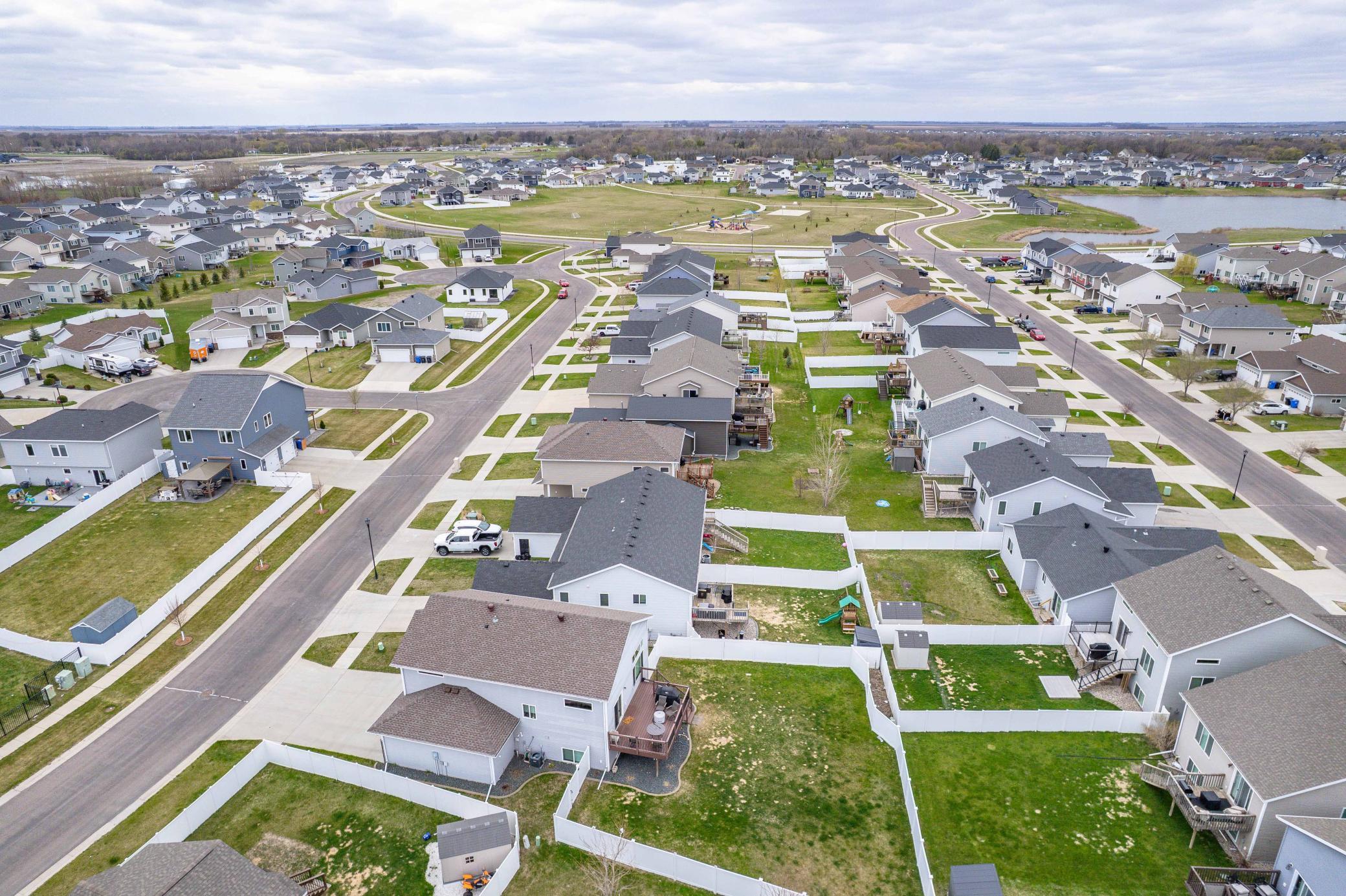 6039 60th Ave S Fargo-305.jpg