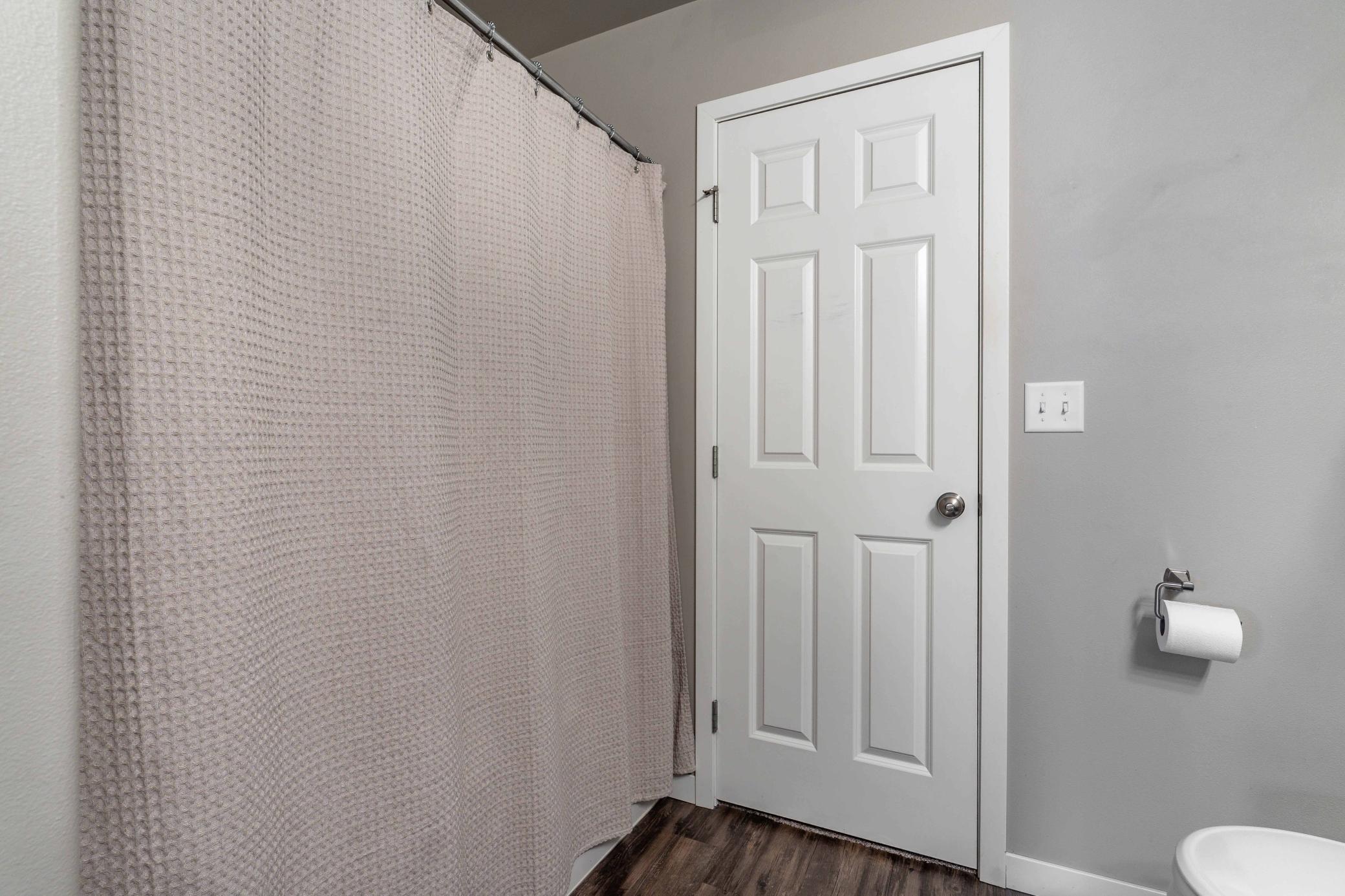 6039 60th Ave S Fargo-216.jpg