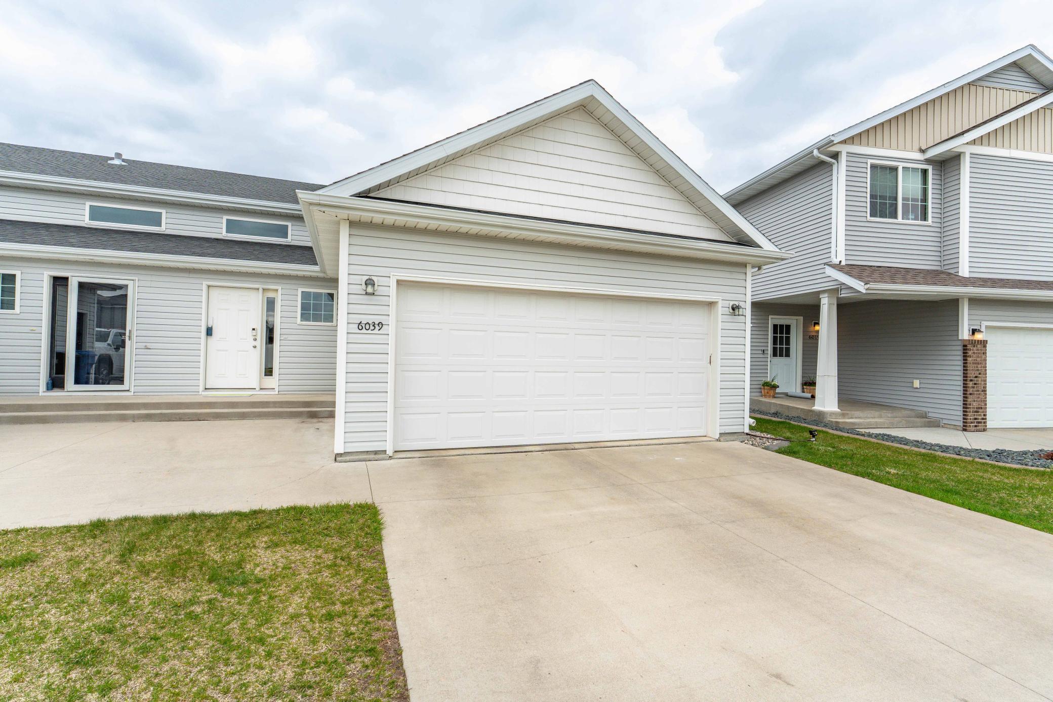 6039 60th Ave S Fargo-102.jpg