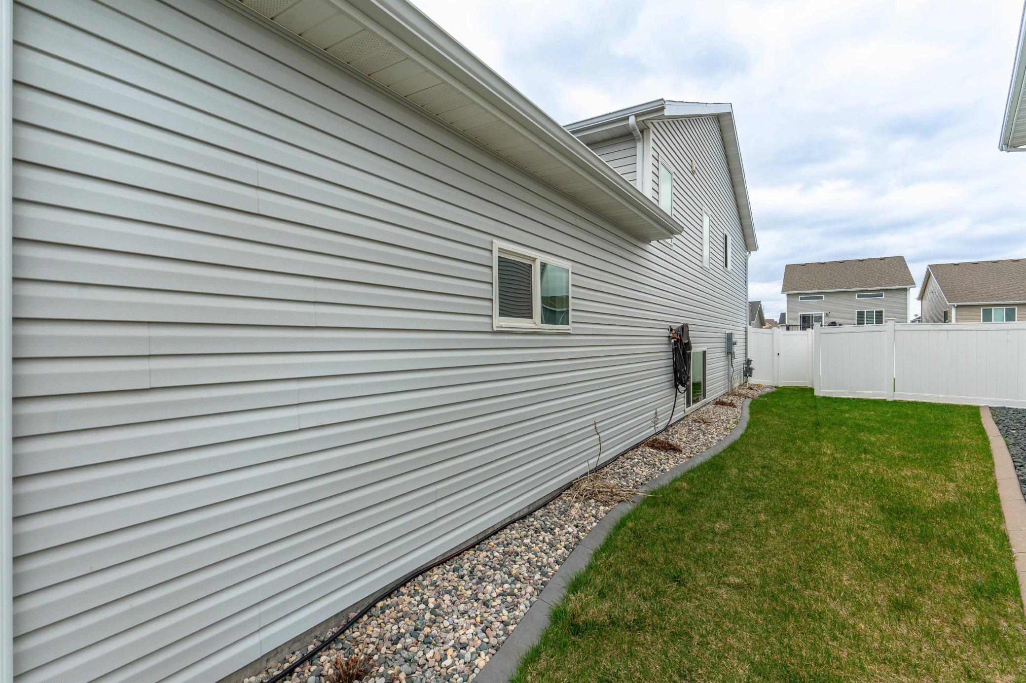 6039 60th Ave S Fargo-105.jpg