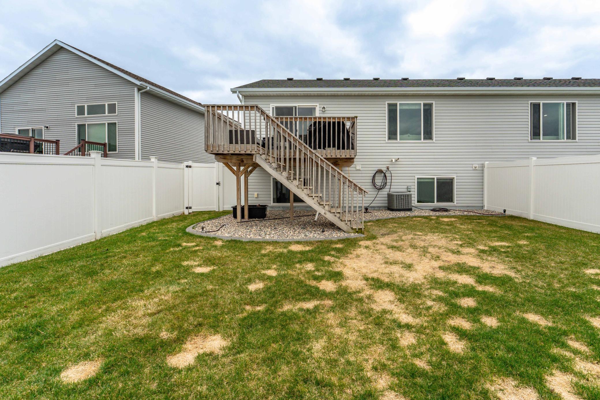 6039 60th Ave S Fargo-108.jpg