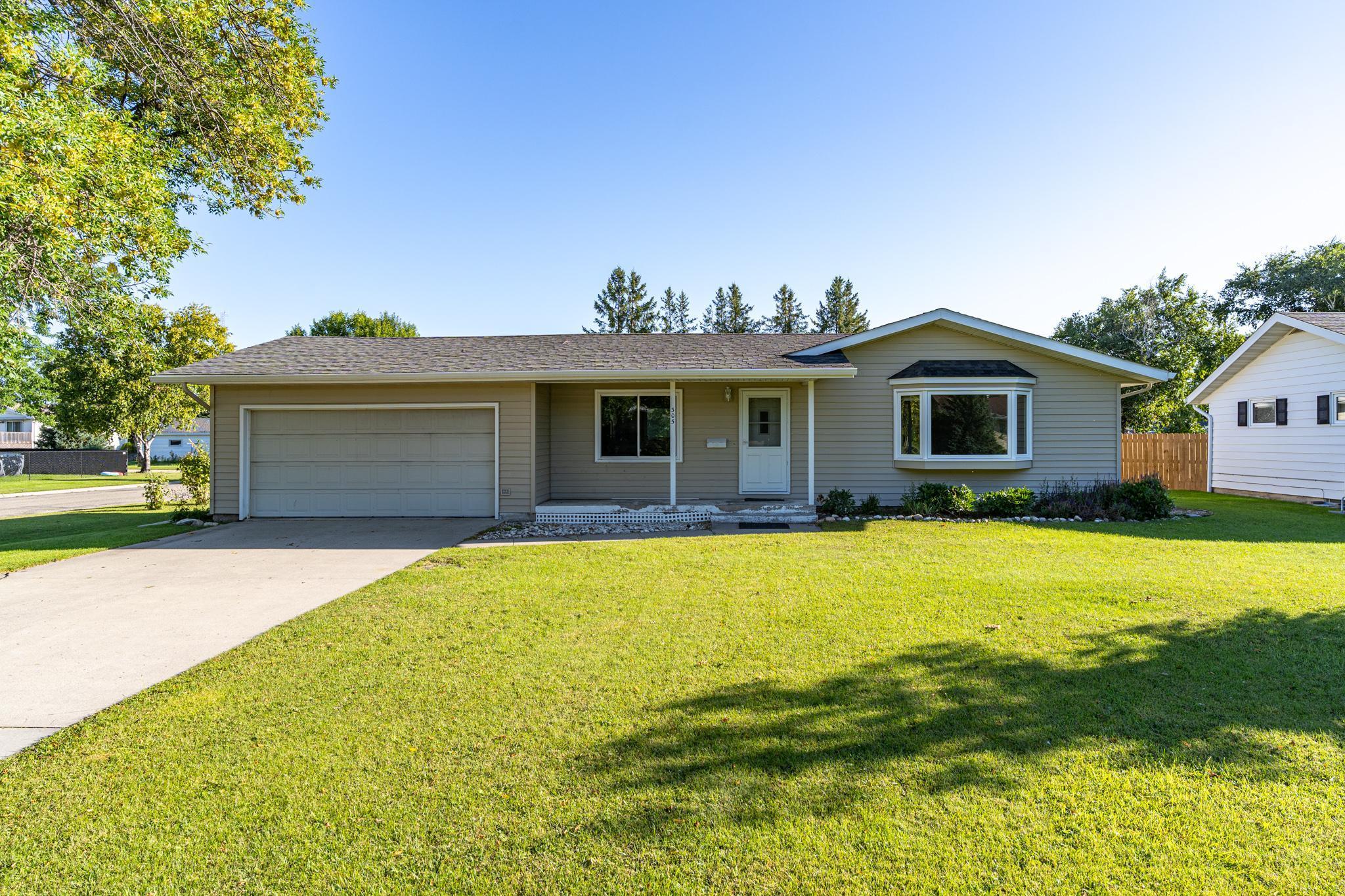 305 Euclid Avenue, Crookston, MN 56716