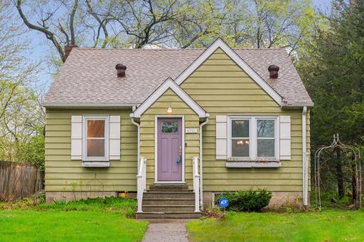 4721 Lakeview Avenue N, Minneapolis, MN 55429