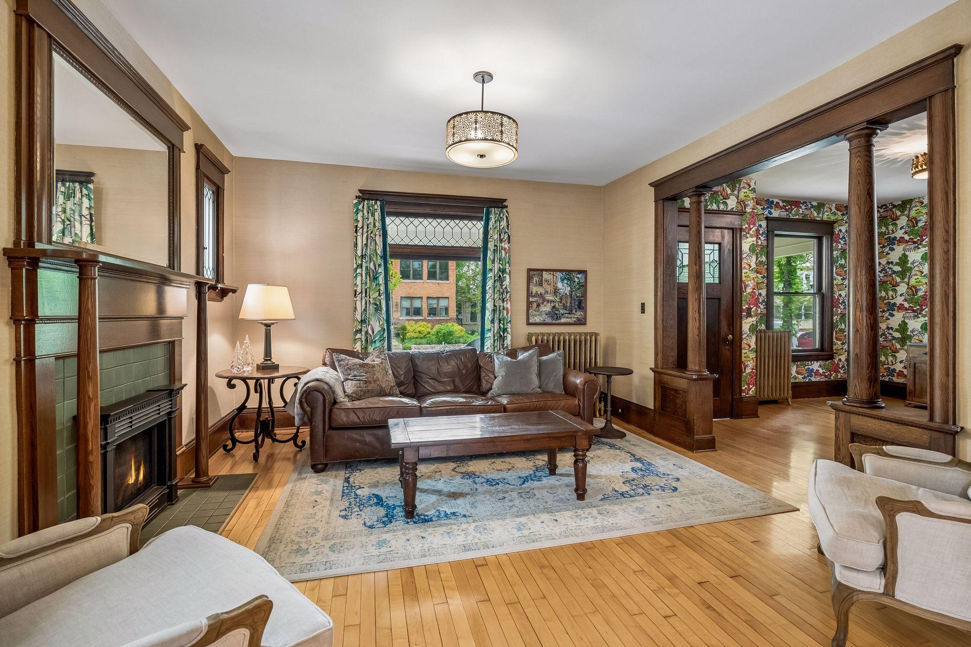 Lovely hard wood floors throughout !