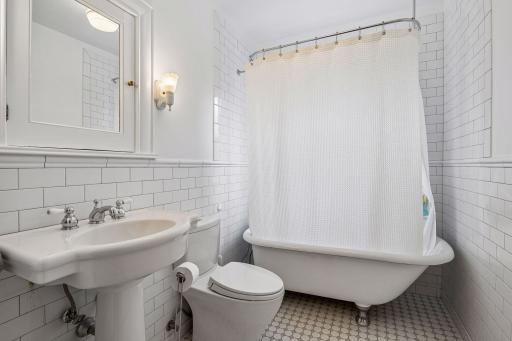 3121 Humboldt Avenue S, Minneapolis, MN 55408