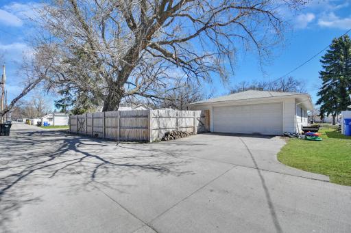706 26 Street N, Fargo, ND 58102