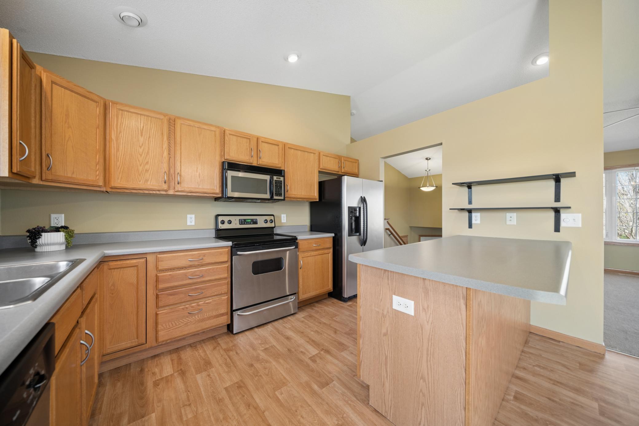 10_7iv09491_Kitchen 1.jpg