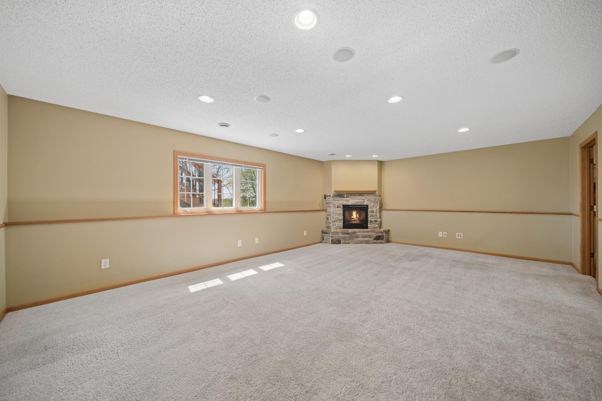 18_7iv09531 fire.jpg